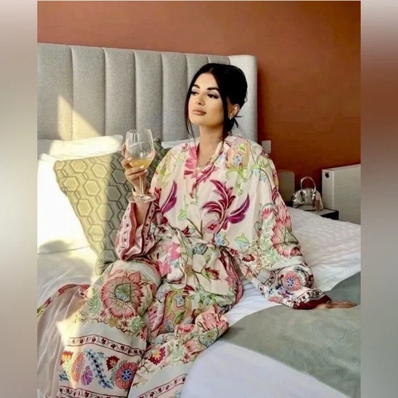 Zara Multicolor Patterned Robe - Picture 8 of 13